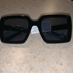 **SOLD** Women Sunglasses